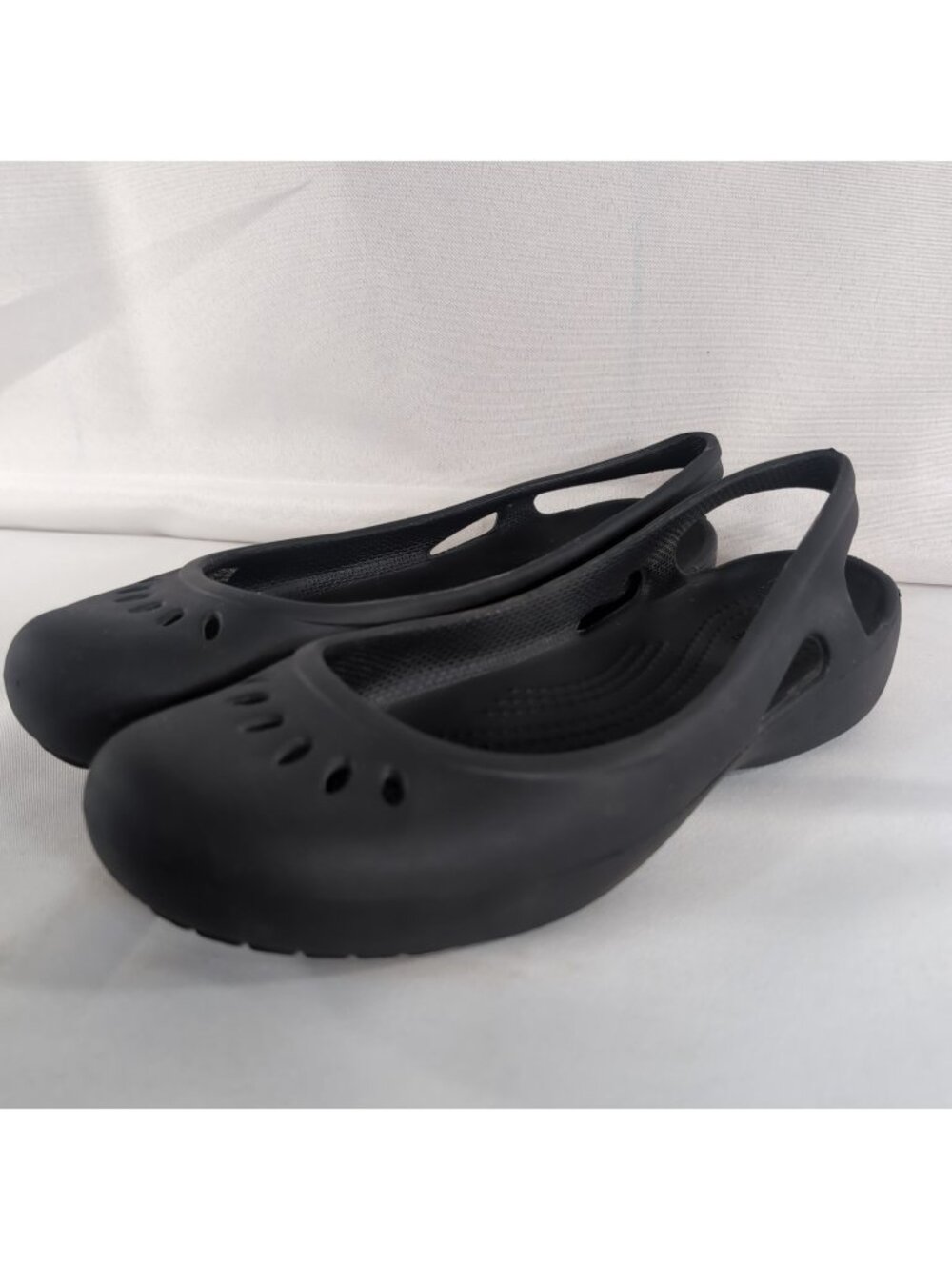 Crocs Women's 7 Kadee Slingback Black Ballet Flats Mary Jane 205077 Closed Toe